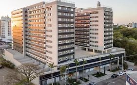Loft 1303 Maxplaza, Encantador, piscina, garagem